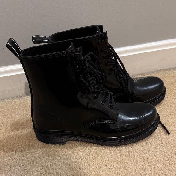MICHAEL Michael Kors Black boots - Picture 1 of 10